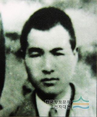 강문범