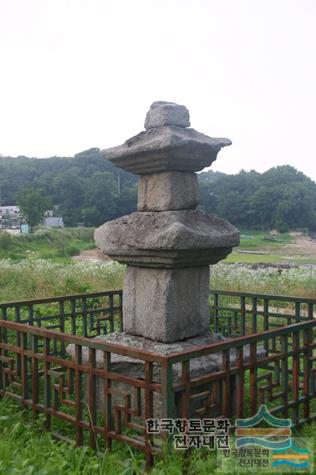 두창리 삼층석탑