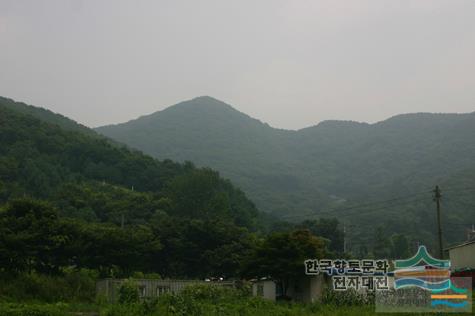 굴암산