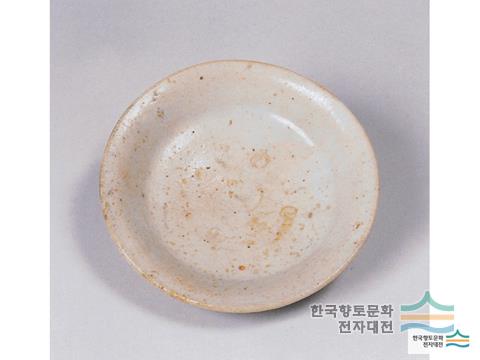 누암리 고려 고묘군 백자접시
