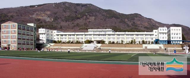 경상 고등학교 전경