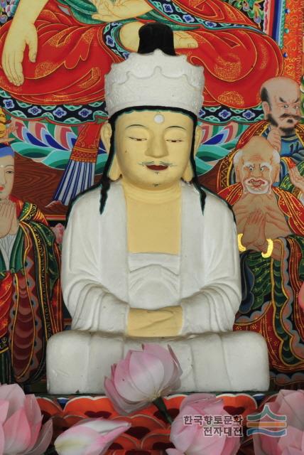 고산사 석조 관음보살 좌상