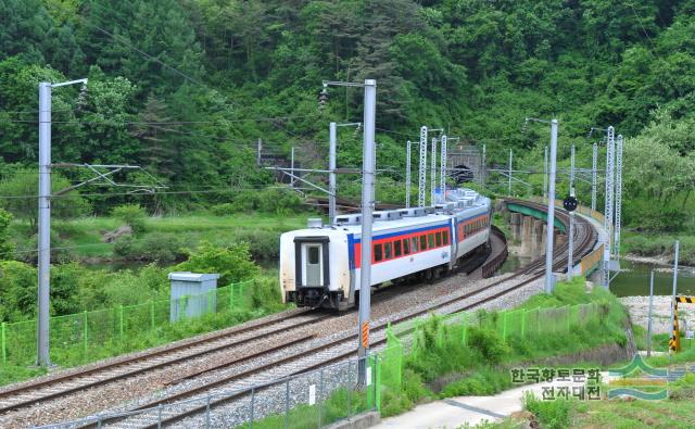 충북선 진소 철로
