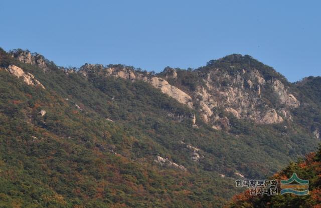 학봉 전경