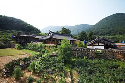 원모재[금남면]와 정씨 고가 전경 썸네일 이미지