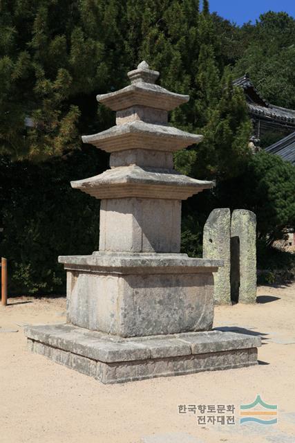 부산 범어사 삼층석탑