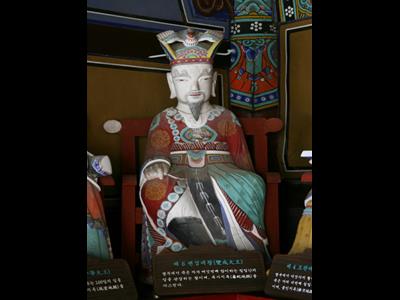 장안사 명부전 석조 제6 변성대왕 썸네일 이미지