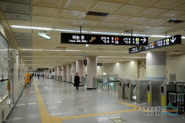수영역 대합실