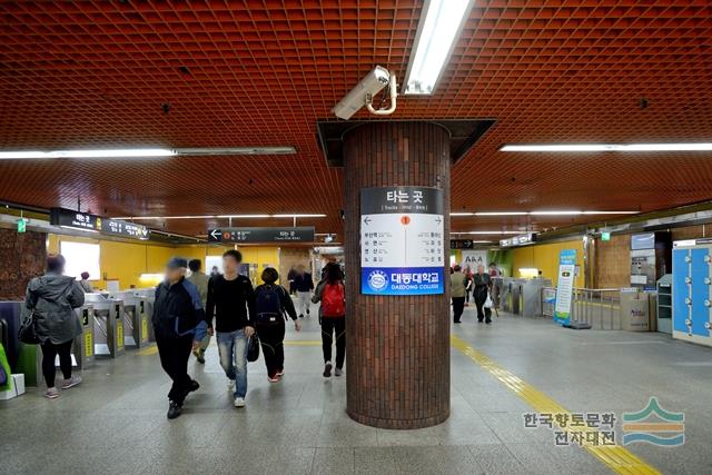 자갈치역 대합실