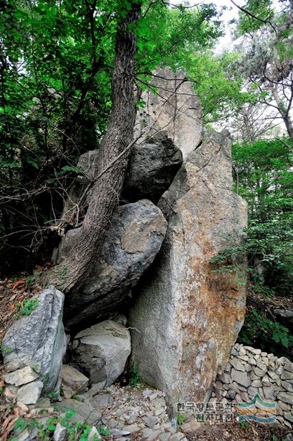 선바위