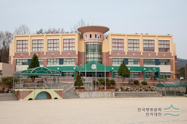 회정초등학교 교사동