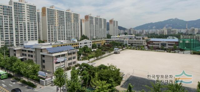 높은 곳에서 내려다본 문화 고등학교 전경