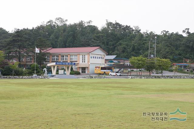 개정 초등학교 전경