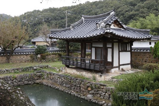 함안 무기연당 하환정