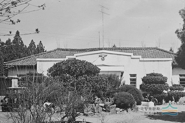 1953년 함안 경찰서 청사 모습