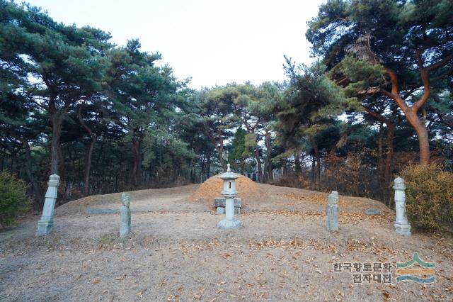 이첨 묘 전경