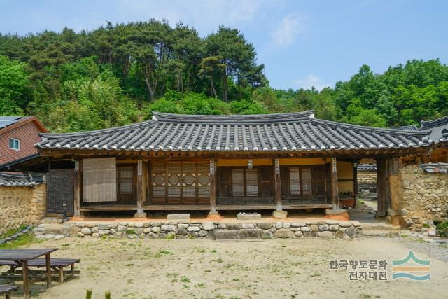 함양 우명리 정씨 고가 사랑채