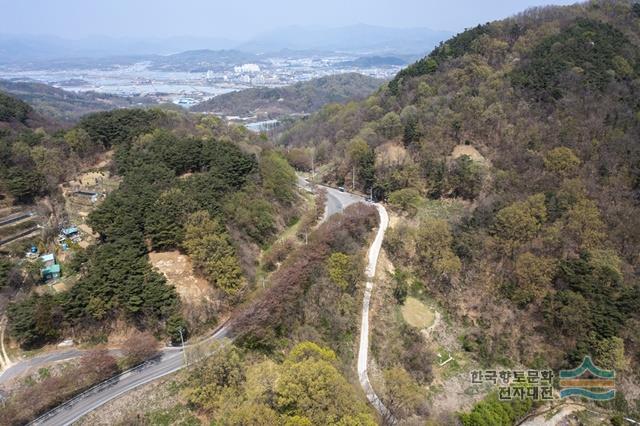 굴티 고개에서 성주읍 성산리 방향으로 본 모습