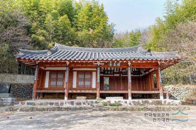 첨모재 전면