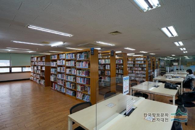 보령시중앙도서관 종합자료실