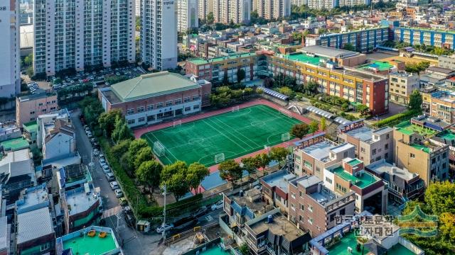 용산중학교 전경