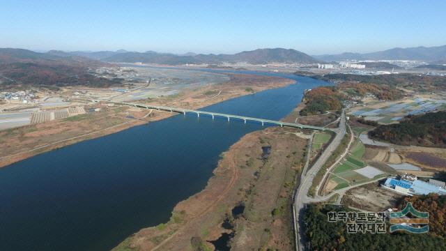 우곡교 전경