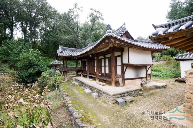 달성 삼가헌 고택 하엽정 오른쪽 측면