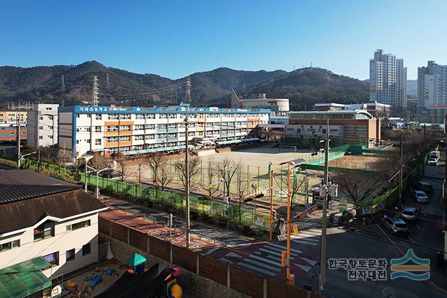 각화초등학교 전경