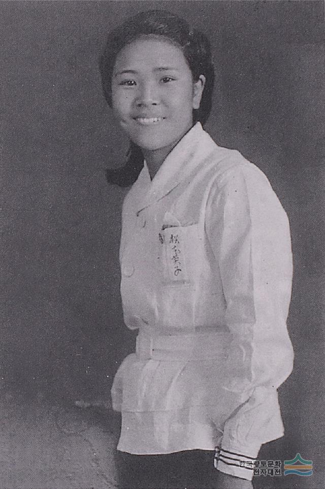 1944년 광주욱공립고등여학교 다시 바뀐 교복